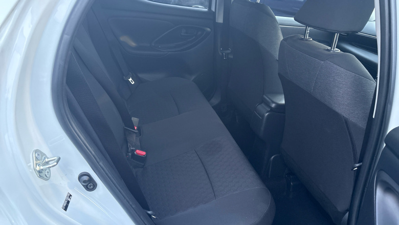 Toyota Yaris 1.5 Hybrid Design 5dr CVT Hybrid Hatchback